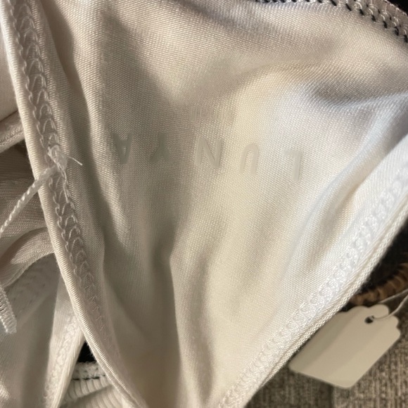 SOLD OUT White and Black MODAL BRALETTE from Lunya. NWOT. Size S. - Picture 3 of 3